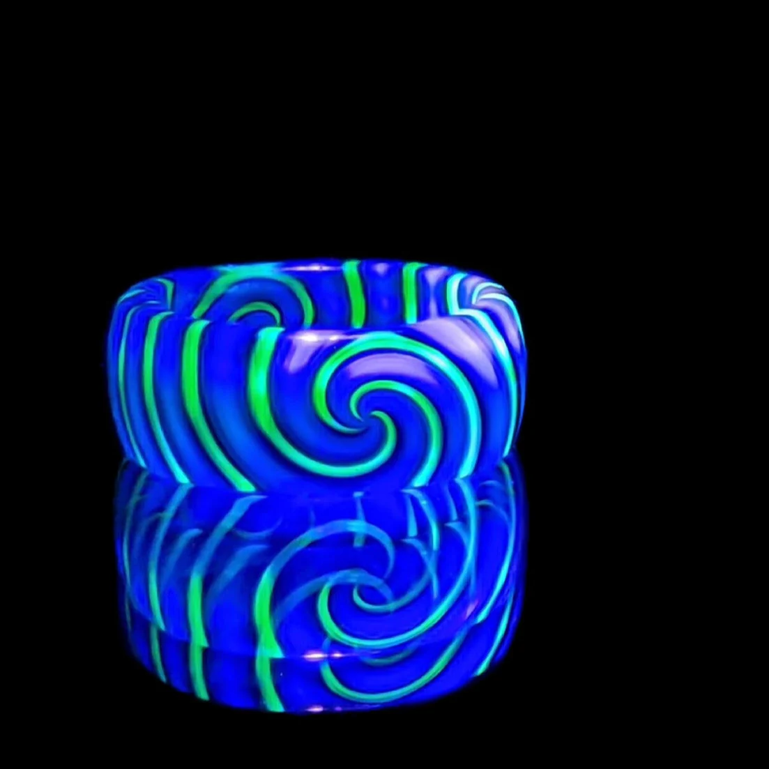 Glass UV Reactive Ring by Pho Sco USA