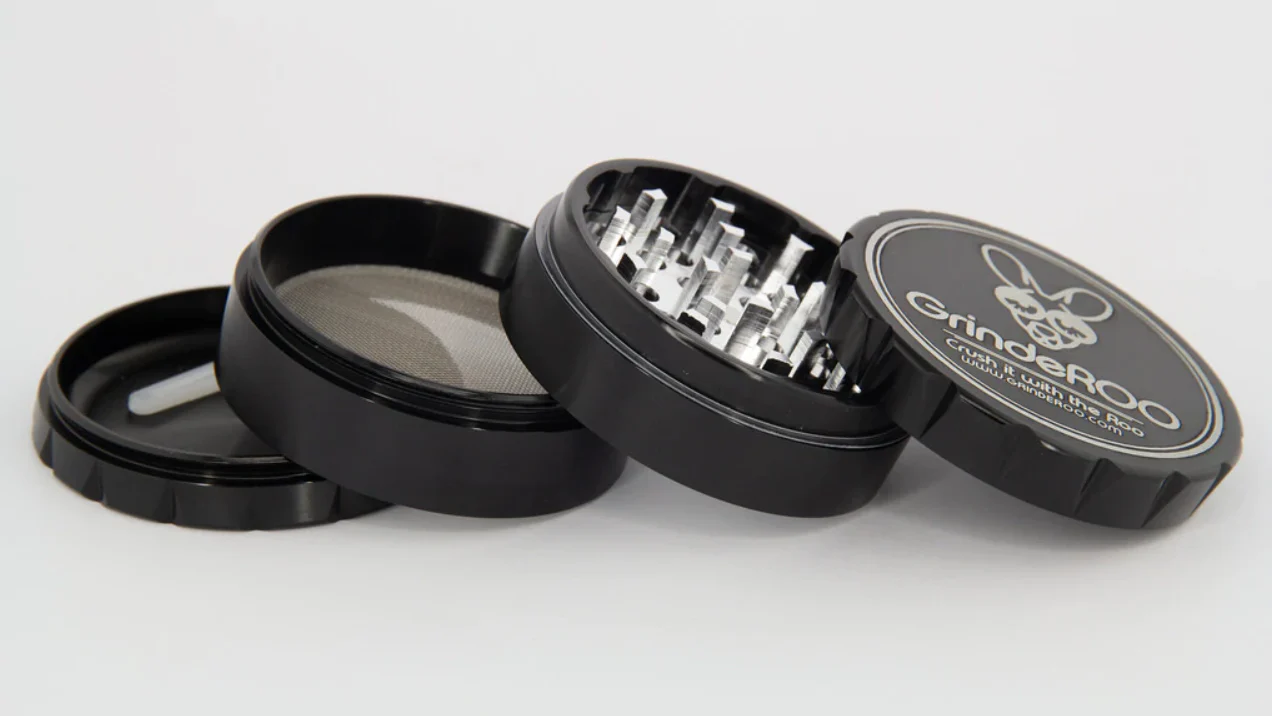 GrindeROO 63mm 4 piece Premium Metal Hand Grinder - Image 3