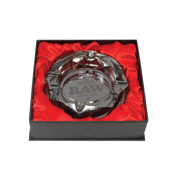 RAW Darkside Glass Ashtray - Image 2